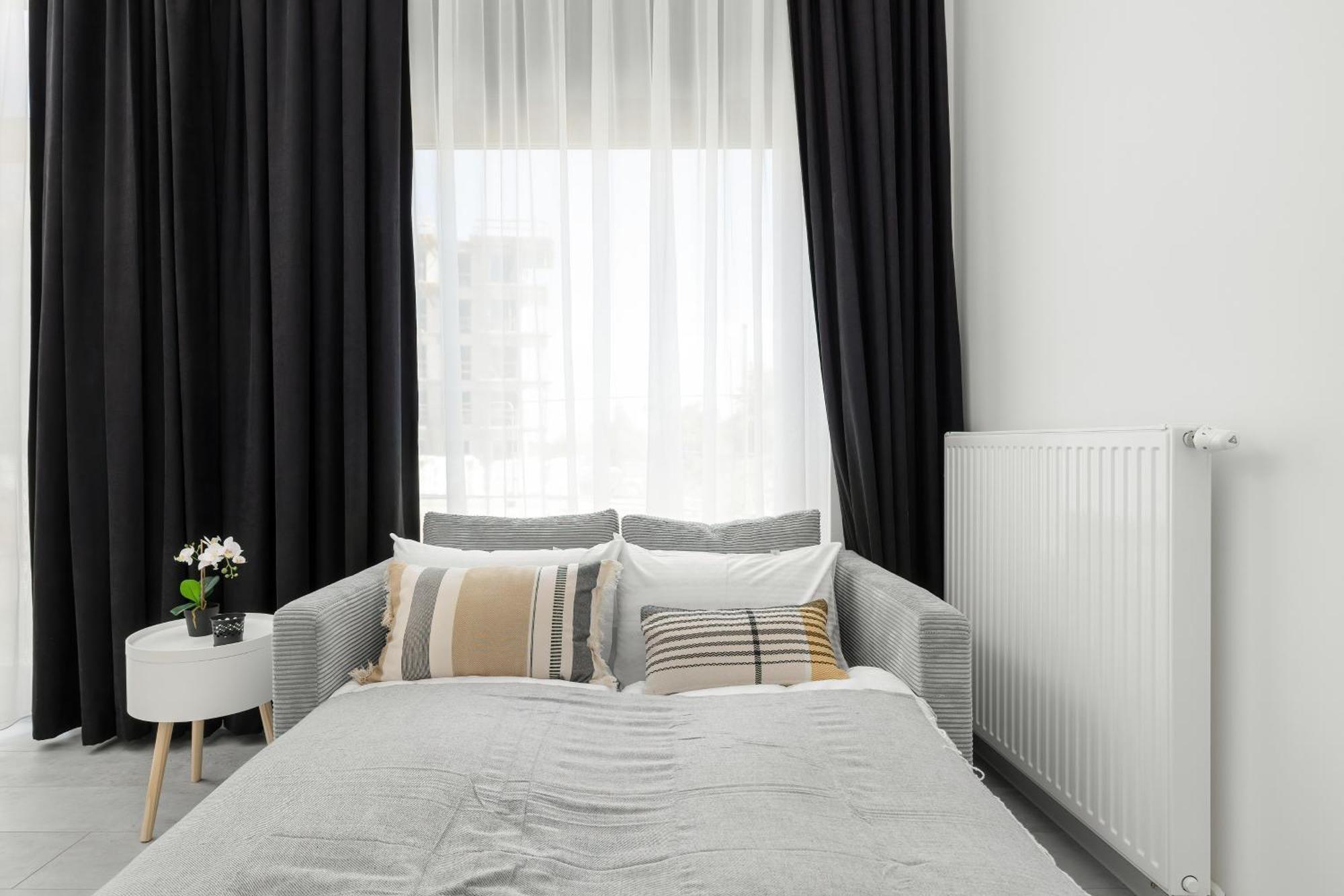 Comfortable With Parking In By Renters Apartment