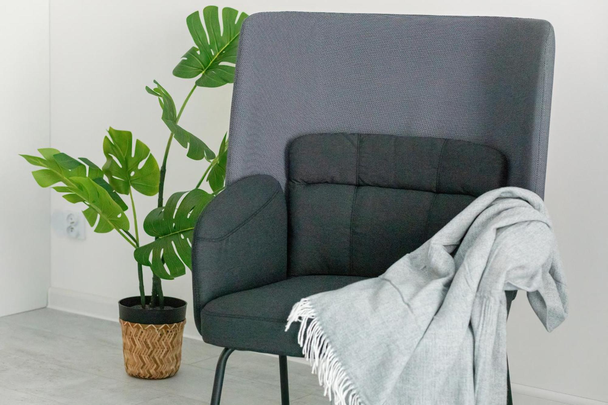 Comfortable With Parking In By Renters Apartment